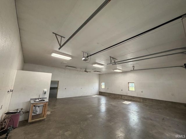2947 W 800 N, Huntington, IN 46750
