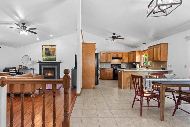 1585 WEATHERSTONE TRAIL, De Pere, WI 54115