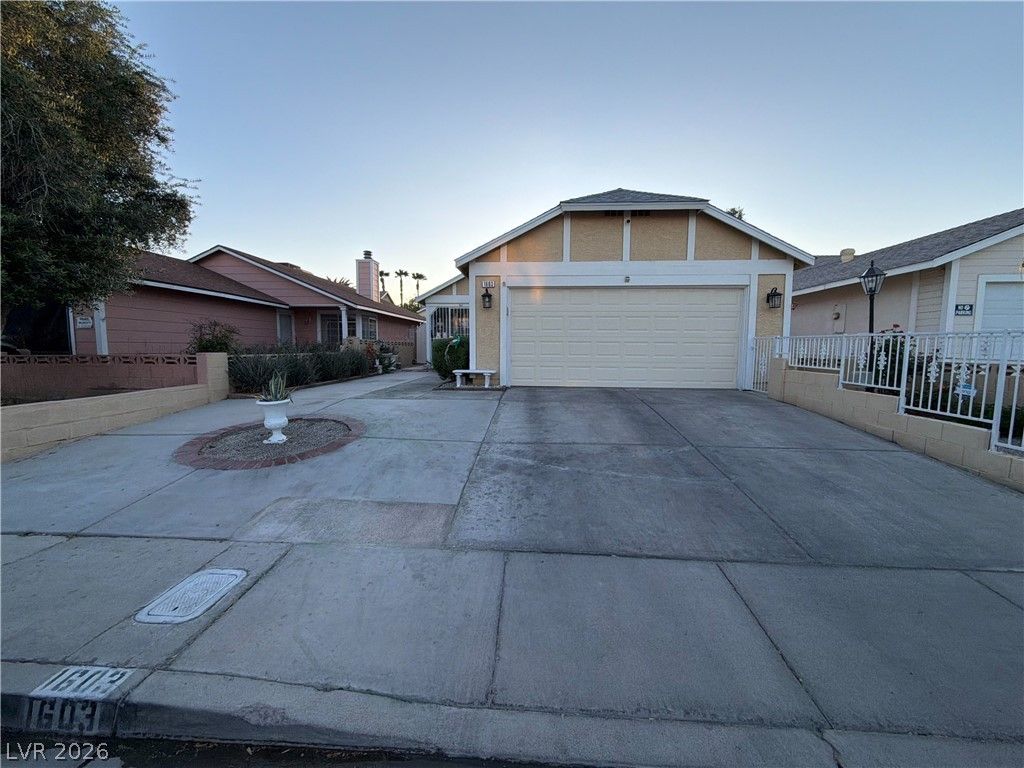 1603 Teardrop Street, Las Vegas, NV 89142