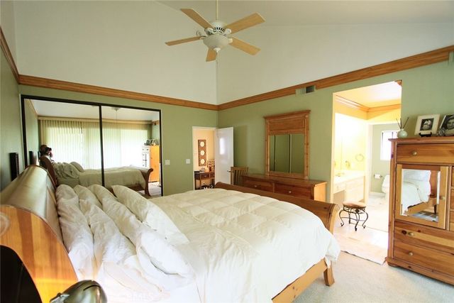 21820 Marylee Street 225, Woodland Hills, CA 91367