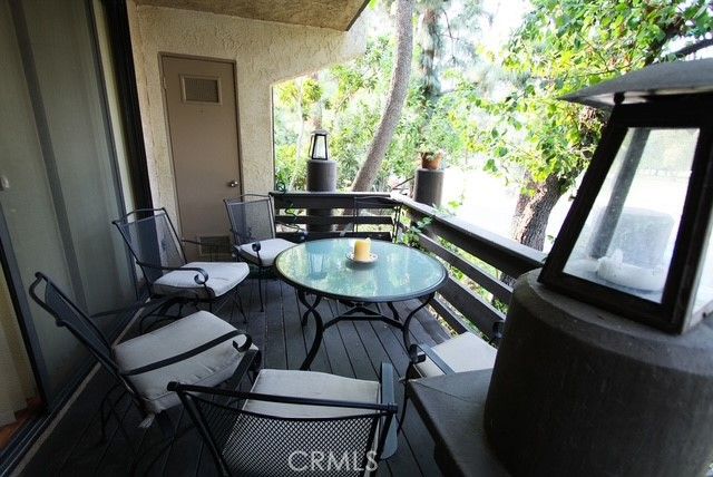 21820 Marylee Street 225, Woodland Hills, CA 91367