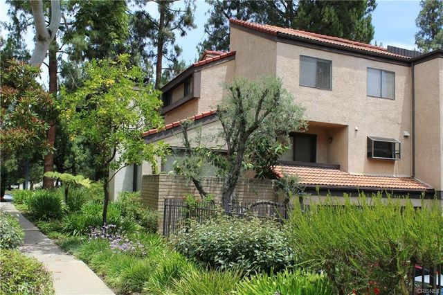 21820 Marylee Street 225, Woodland Hills, CA 91367