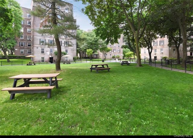56-07 31st 6A, Woodside, NY 11377