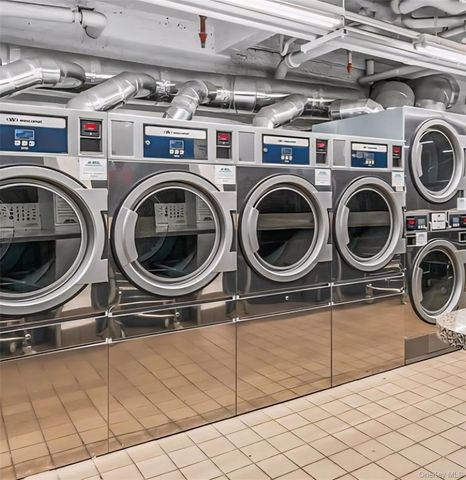 56-07 31st 6A, Woodside, NY 11377