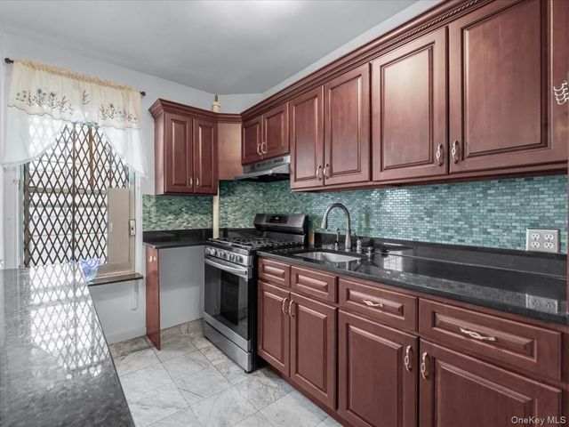 56-07 31st 6A, Woodside, NY 11377