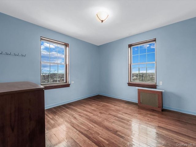 56-07 31st 6A, Woodside, NY 11377