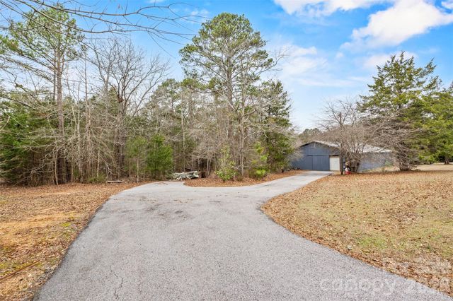 6312 Richburg Road, Great Falls, SC 29055