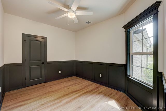 1420 N 72nd Street S, Broken Arrow, OK 74014