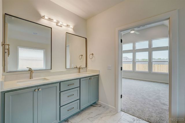 1420 N 72nd Street S, Broken Arrow, OK 74014