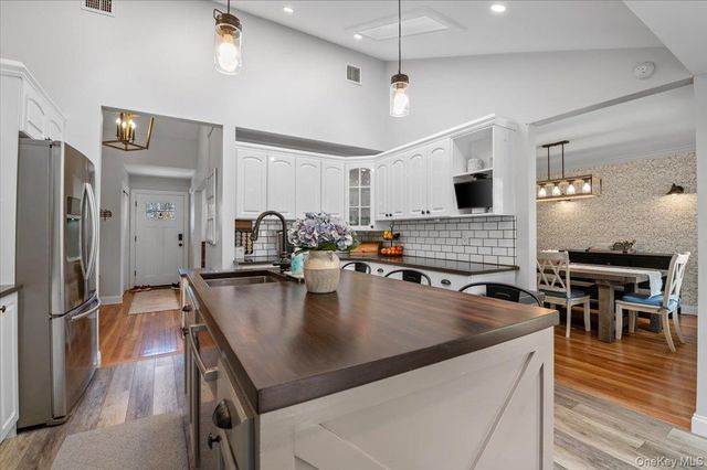 16 Ingold Drive, Dix Hills, NY 11746