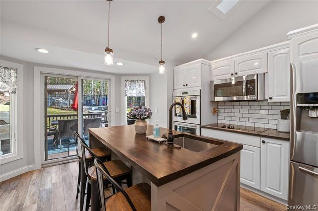 16 Ingold Drive, Dix Hills, NY 11746