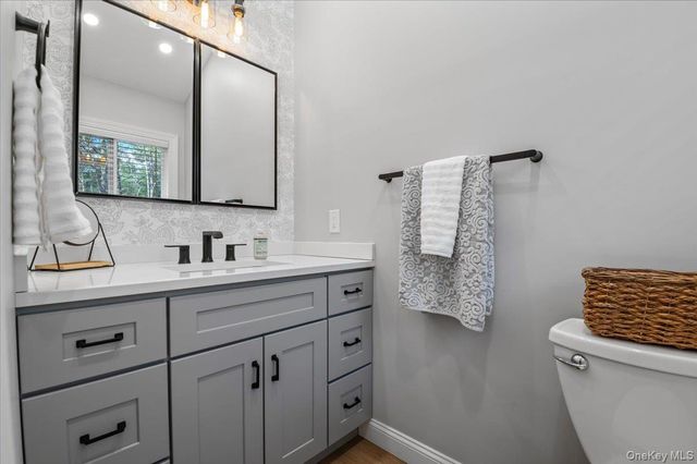 16 Ingold Drive, Dix Hills, NY 11746