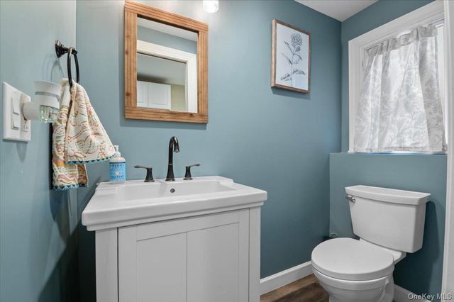 16 Ingold Drive, Dix Hills, NY 11746