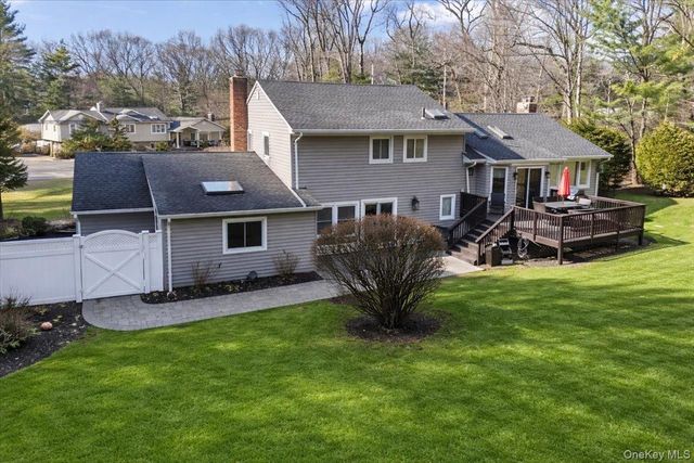 16 Ingold Drive, Dix Hills, NY 11746