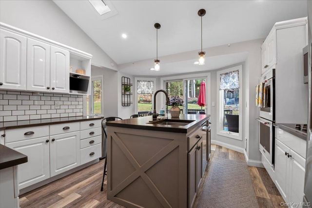 16 Ingold Drive, Dix Hills, NY 11746