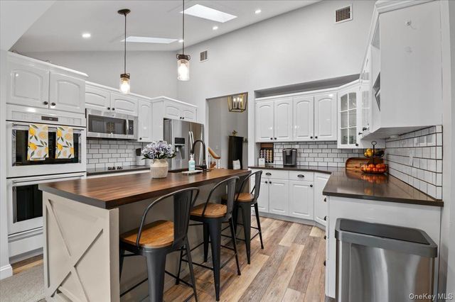 16 Ingold Drive, Dix Hills, NY 11746