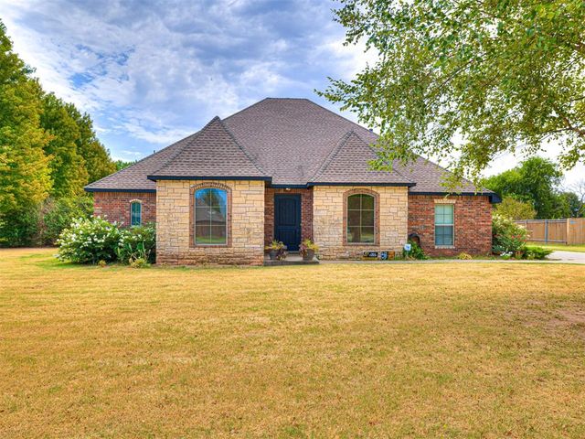 4608 Shoreside Drive, Tuttle, OK 73089