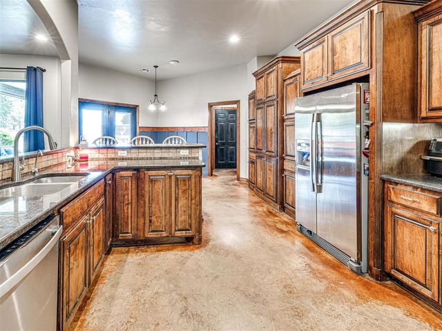4608 Shoreside Drive, Tuttle, OK 73089