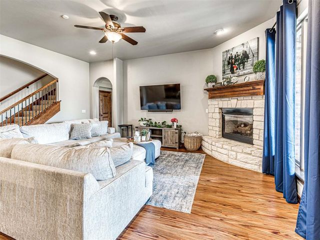 4608 Shoreside Drive, Tuttle, OK 73089