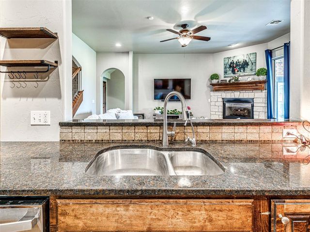 4608 Shoreside Drive, Tuttle, OK 73089