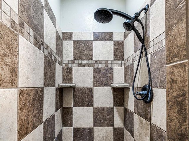 4608 Shoreside Drive, Tuttle, OK 73089