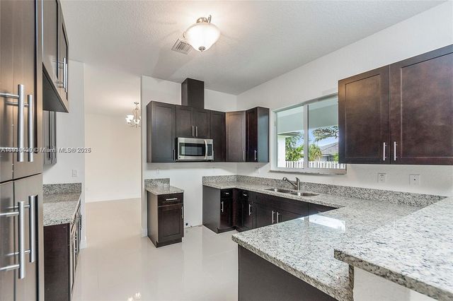 9341 SW 174th St 0, Palmetto Bay, FL 33157