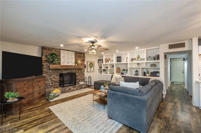 10824 Watercress Road, Strongsville, OH 44149