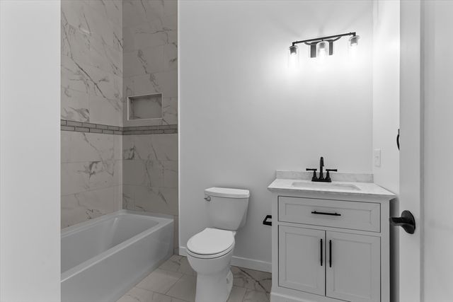 280 Essex Street 501, Lawrence, MA 01840