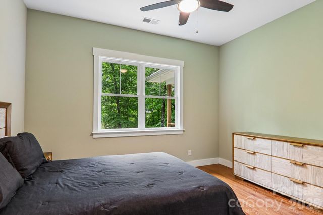 318 Cider Hill Lane, Hendersonville, NC 28792