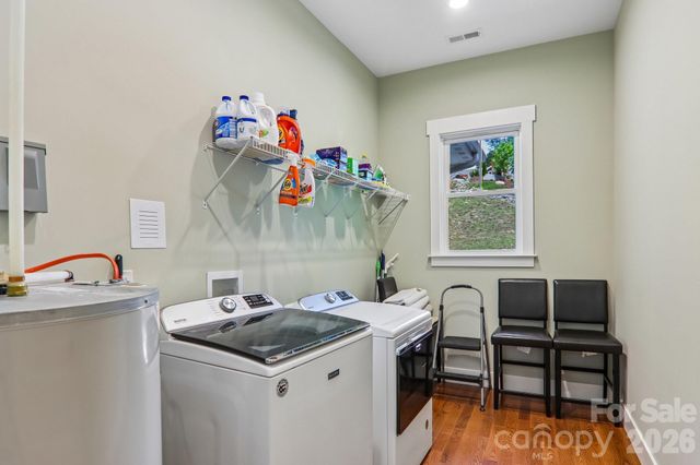 318 Cider Hill Lane, Hendersonville, NC 28792