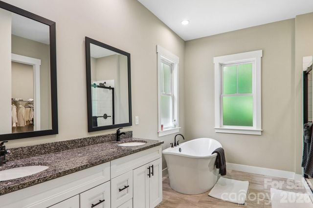 318 Cider Hill Lane, Hendersonville, NC 28792