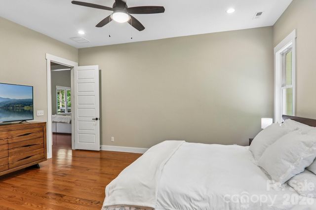 318 Cider Hill Lane, Hendersonville, NC 28792