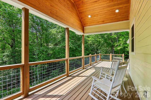318 Cider Hill Lane, Hendersonville, NC 28792