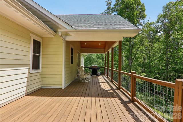318 Cider Hill Lane, Hendersonville, NC 28792
