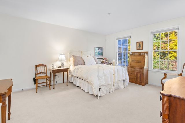 10 Great Hill 10, Topsfield, MA 01983