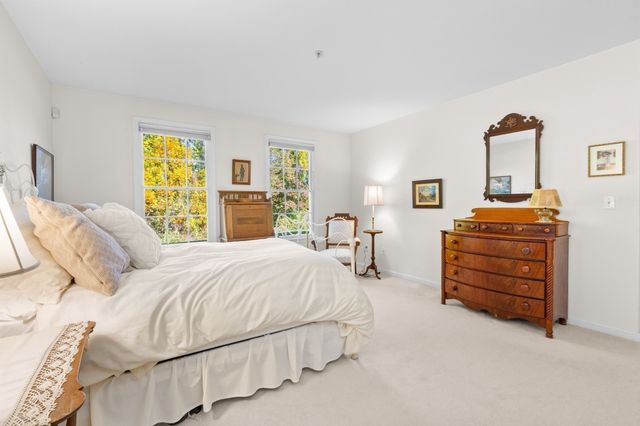 10 Great Hill 10, Topsfield, MA 01983