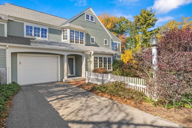 10 Great Hill 10, Topsfield, MA 01983