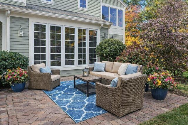 10 Great Hill 10, Topsfield, MA 01983