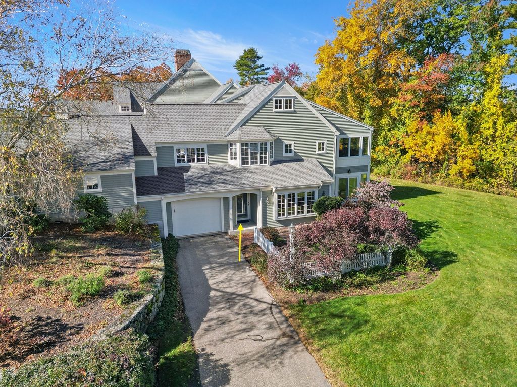 10 Great Hill 10, Topsfield, MA 01983