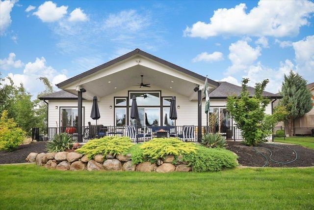 701 N Country Club Dr, Deer Park, WA 99006