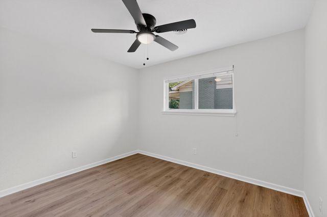 216 Bellvue Drive, Fort Worth, TX 76134
