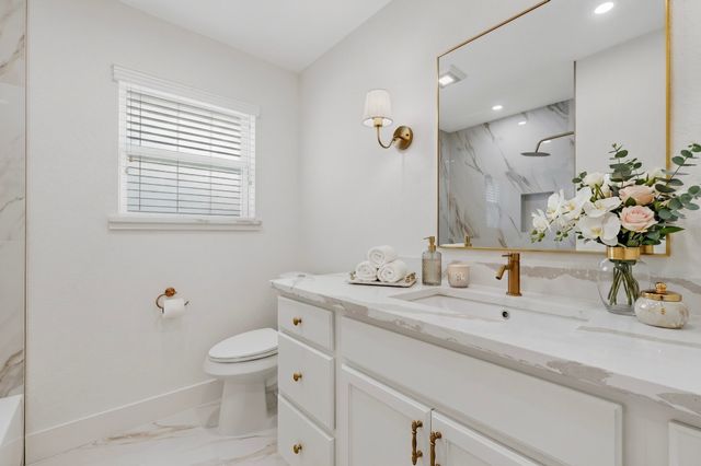 216 Bellvue Drive, Fort Worth, TX 76134