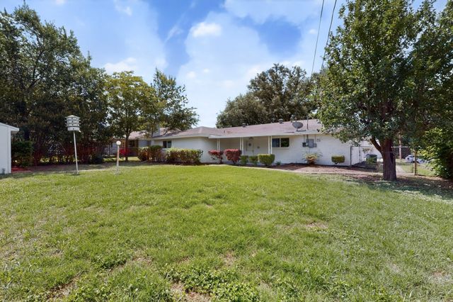 216 Bellvue Drive, Fort Worth, TX 76134
