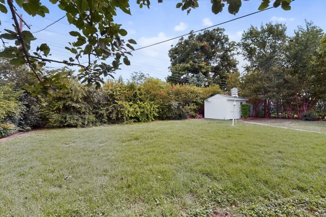 216 Bellvue Drive, Fort Worth, TX 76134
