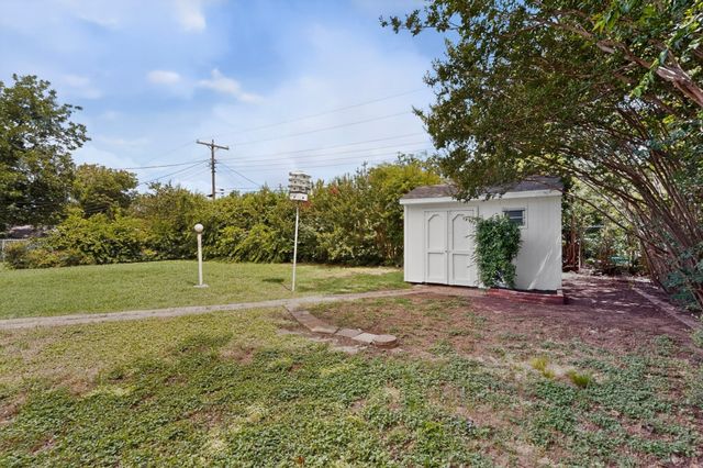 216 Bellvue Drive, Fort Worth, TX 76134