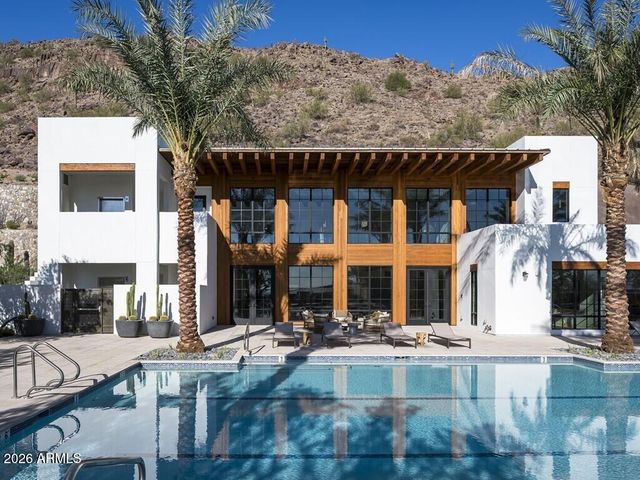 5032 N ASCENT Drive, Scottsdale, AZ 85251