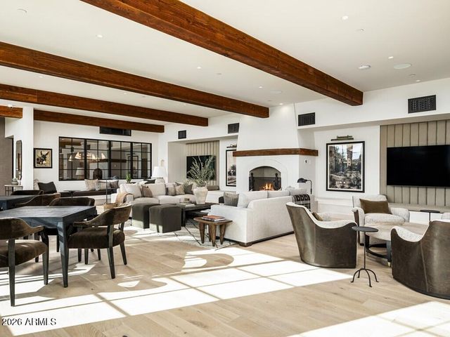 5032 N ASCENT Drive, Scottsdale, AZ 85251