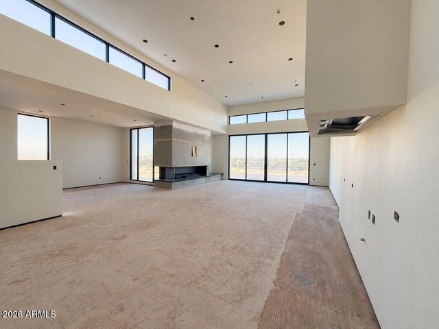 5032 N ASCENT Drive, Scottsdale, AZ 85251
