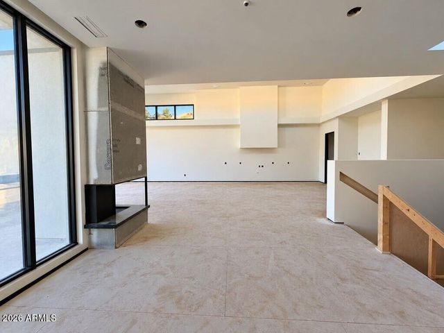 5032 N ASCENT Drive, Scottsdale, AZ 85251