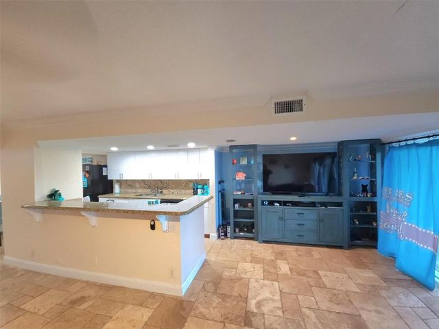 2790 NW 80th Avenue, Sunrise, FL 33322